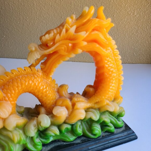Chinese Dragon Holding Crystal - Picture 3 of 5